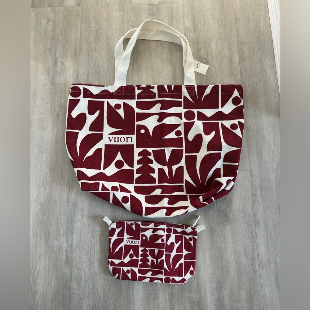 VUORI TOTE AND POUCH NWT